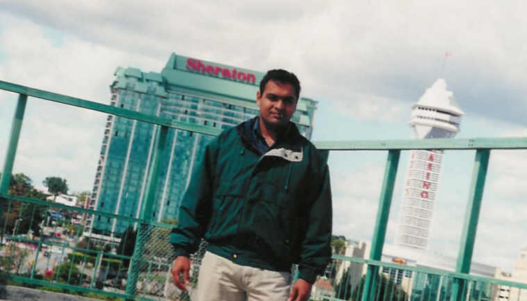 Deepak's Photo at Niagra Falls