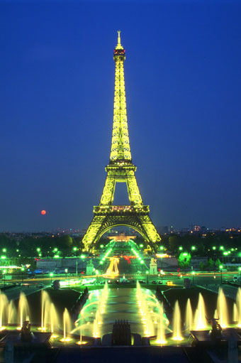 eiffel.jpg (40174 byte)