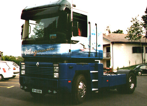 Renault Magnum powered by Mack