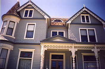 Close-up Morse Mansion PHOTO