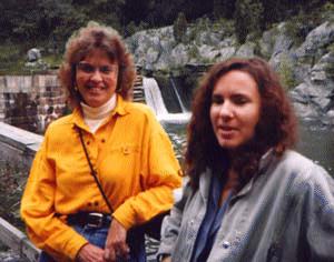 Lois and Beth on towpath.  [17 kb]