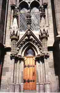 Elaborate door to Domkirke