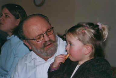 2003020212 verjaardag papdaphne.jpg (76735 bytes)