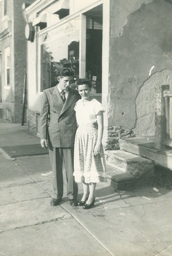 momanddad1950.jpg