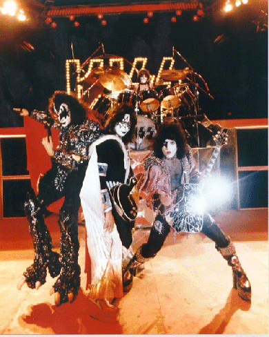 Kiss 79