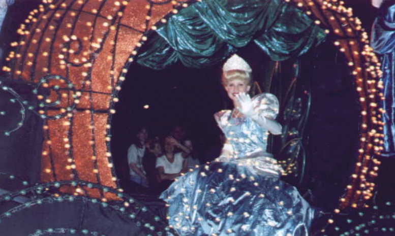 Click Cinderella for Main Street Electrical Parade Photo's