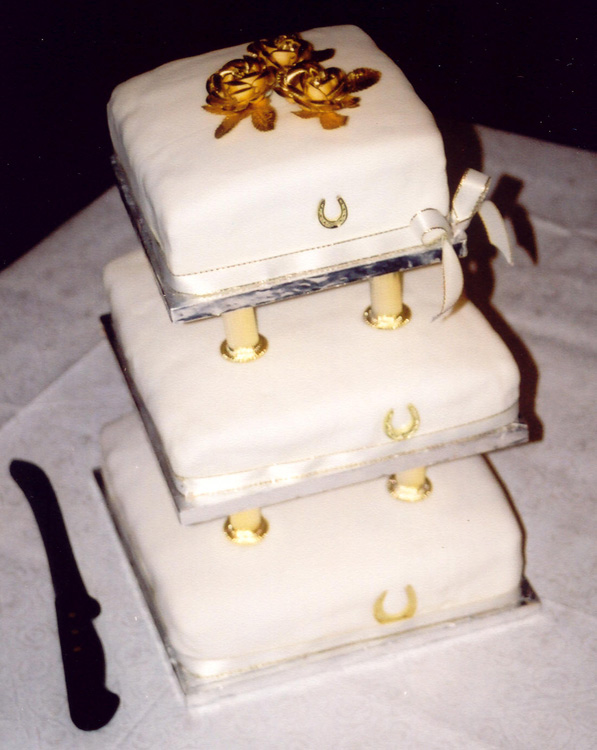 Wedding Cake (122 kb)