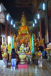 C02 - Wat Phnom