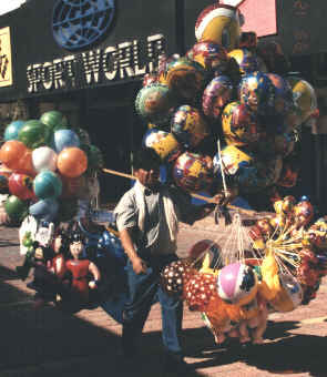 balloonman, street vendor (17989 bytes)