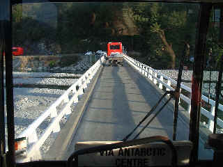 bus drivers view, one lane bridge (12679 bytes)