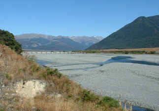 Waimakariri stones (8082 bytes)