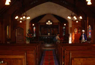 Nurses Chapel interior (9032 bytes)