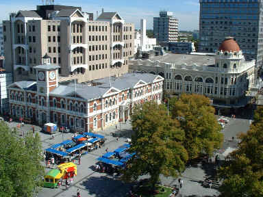 Cathedral Square view from bell tower (23189 bytes)