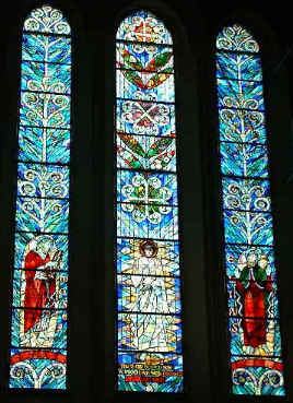 Cathedral stained glass window (25334 bytes)