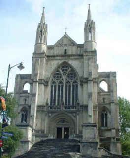 Dunedin cathedral (10181 bytes)