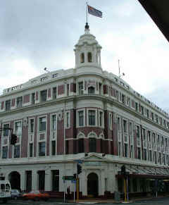 Dunedin press building (9930 bytes)