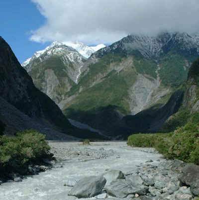 Fox glacier runoff  (17837 bytes)