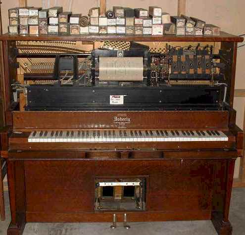 Doherty piano (12056 bytes)