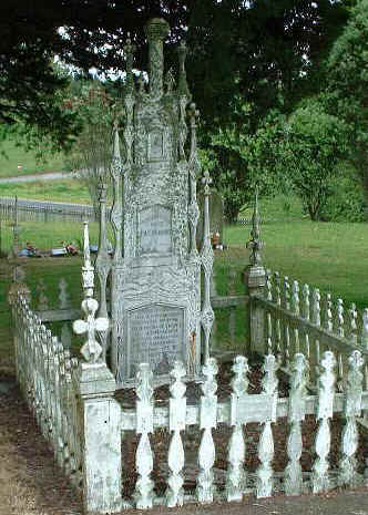 Waimate Maori gravestone