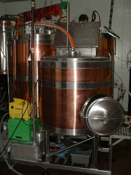 brewery mixing tanks (13140 bytes)