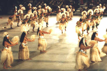 Tahiti dancers (17931 bytes)