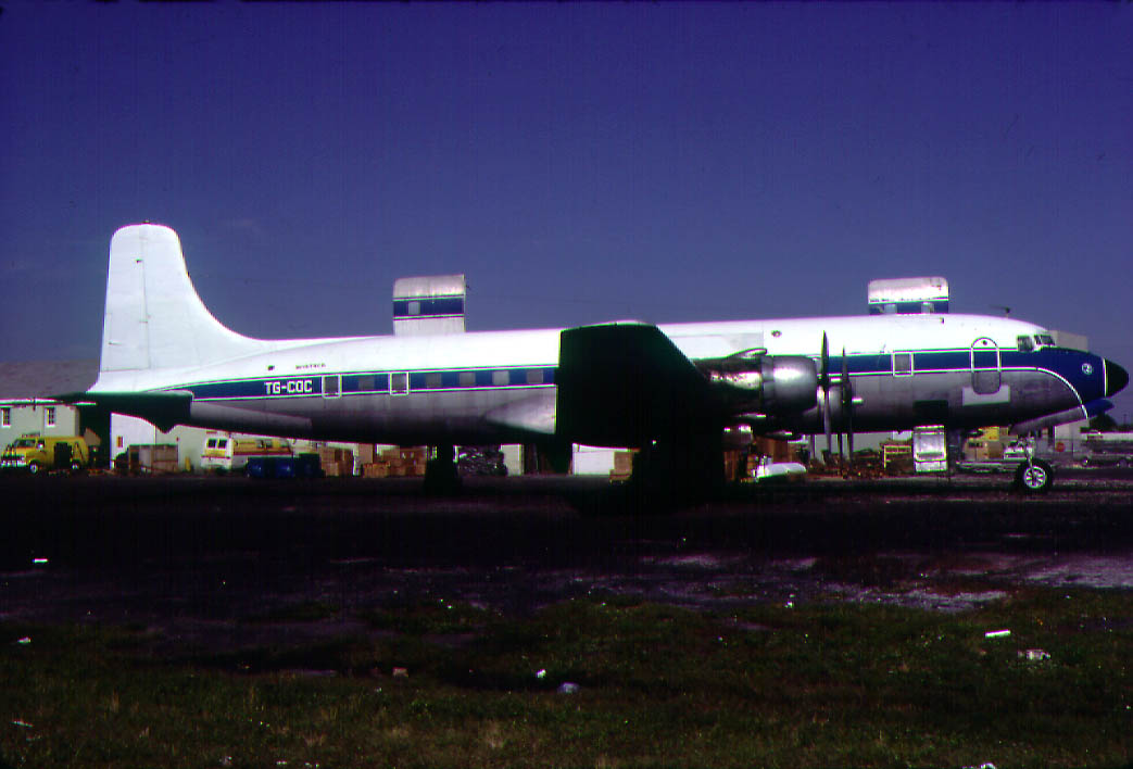 DC-6A_Aviateca_Sabena.jpg