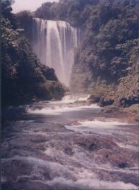 Pullhapanzak waterfall