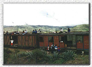 Train from Riobamba to Bucay - Gus Noboa