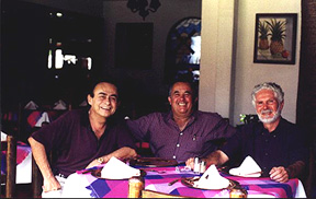 Domingo, Manuel Garza y Alfonso Rule