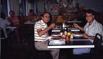 Pepe y yo en un restaurant gourmet italiano de Boca Ratn. 