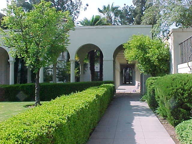 Walkway in front of Haines toward Orr and Chilcott