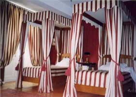 Chambre aux baldaquins