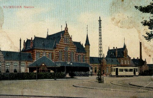 Nijmegen, tram voor het oude station