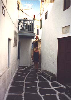 Julia in Mykonos town