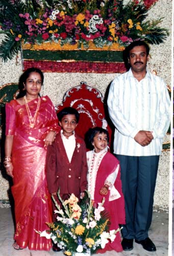 MY FIRST SISTER'S FAMIY (VIJAYA, JAADISH, VIHWAS & MEGHANA)