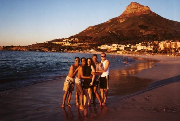 lionsheadgroupphotocampsbay1100.jpg (32844 bytes)