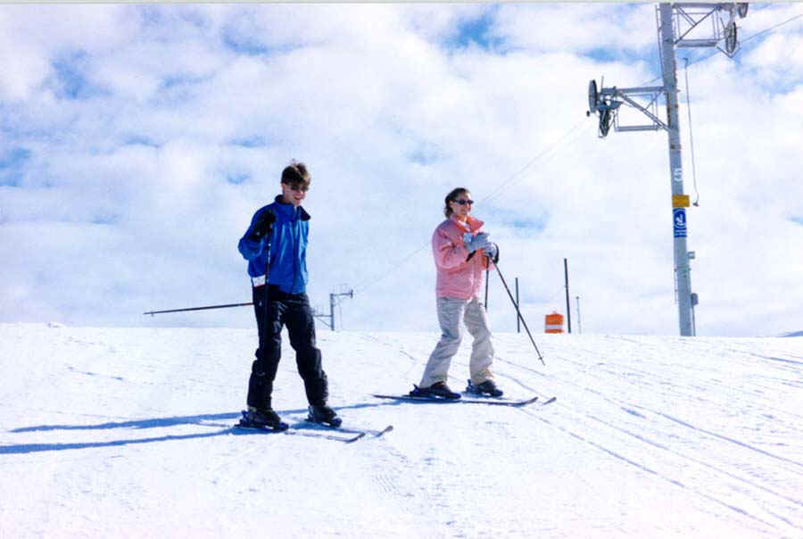 Mel and Mike skiing