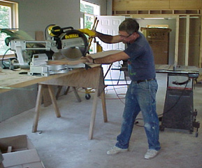 Sliding compound miter saw