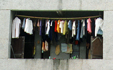 Linge  une fentre de dortoir