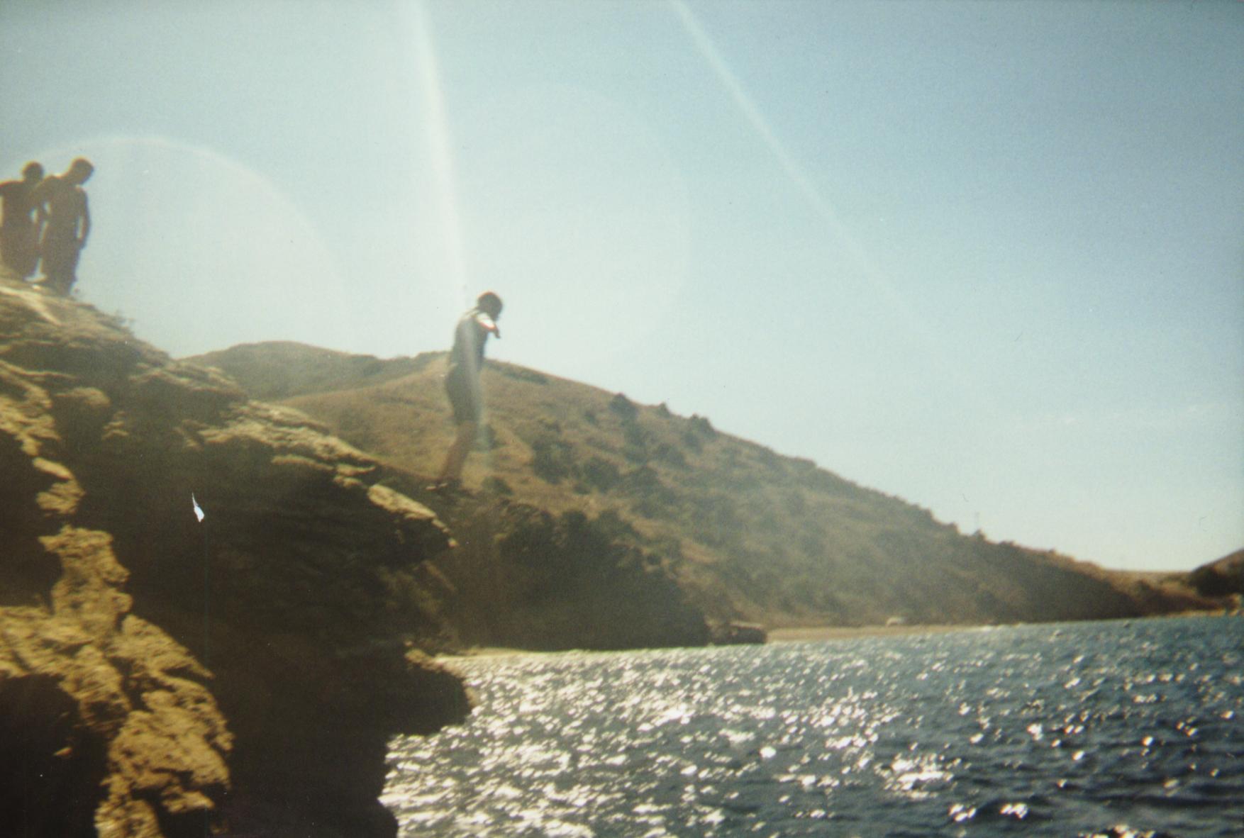 Oooo Cliff Jumping...yes...once agian in Emerald Bay Catalina Island