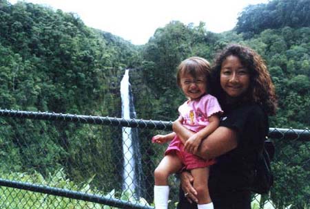 012-akane_mom_waterfall