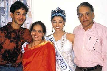 Aishwarya Rai with family