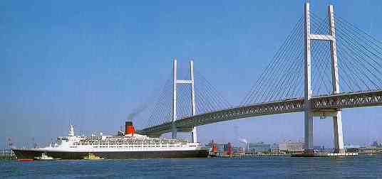 Yokohama-Bbridge-boat.jpg