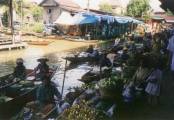 Floating market, Bangkok, Thailand; 24/Apr/2000