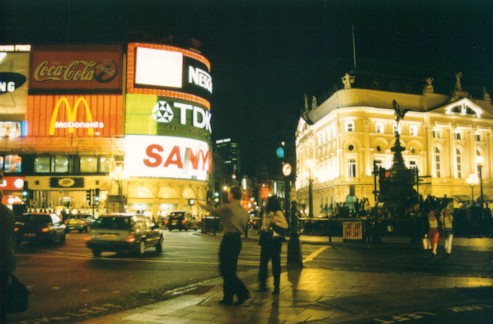 My competition for taxis in Piccadilly Circus - Eros watches