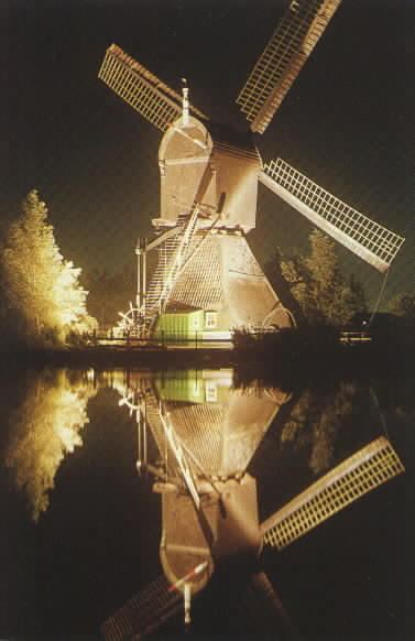 windmill5.jpg (28212 bytes)