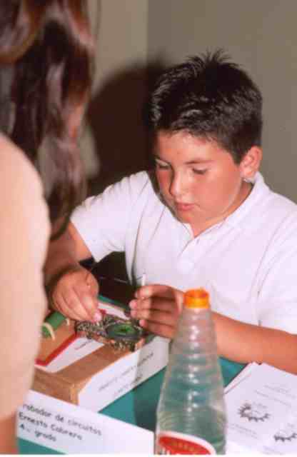 Ernesto Cabrera en la Feria Educativa 2003