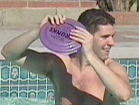 [pool2-frisbee2.jpg]