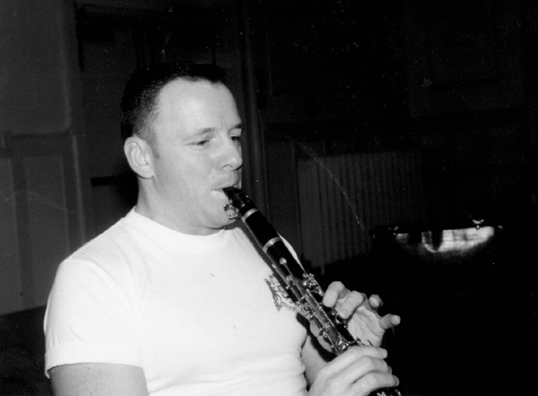 Bob Thorpe plays his clarinet.