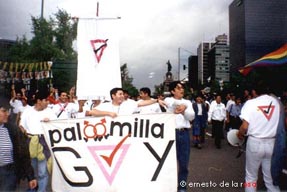 Palomilla Gay en la marcha de 1995.